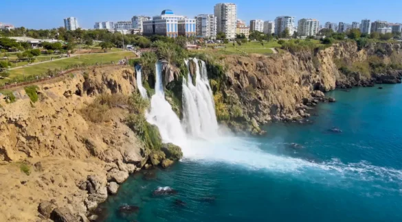 Visiter Antalya : chutes de Düden à ne pas manquer