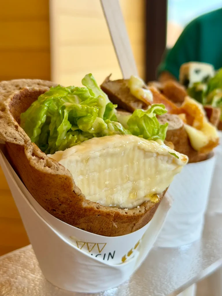 espace-gourmand-aire-viaduc-millau