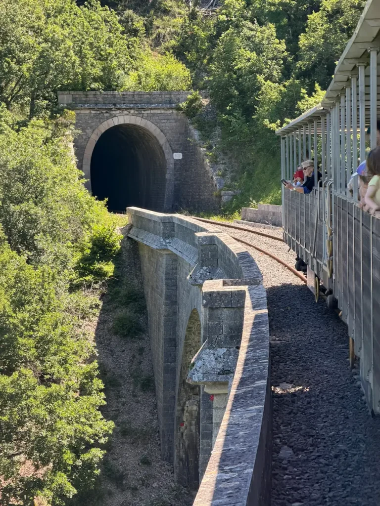 velorail-larzac-train