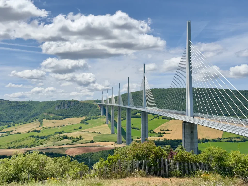 visiter-larzac-viaduc-millau
