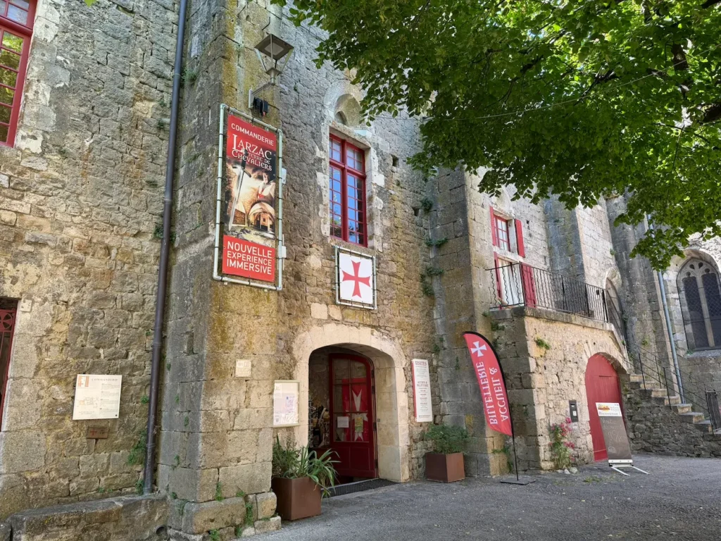 visiter-le-larzac-la-commanderie