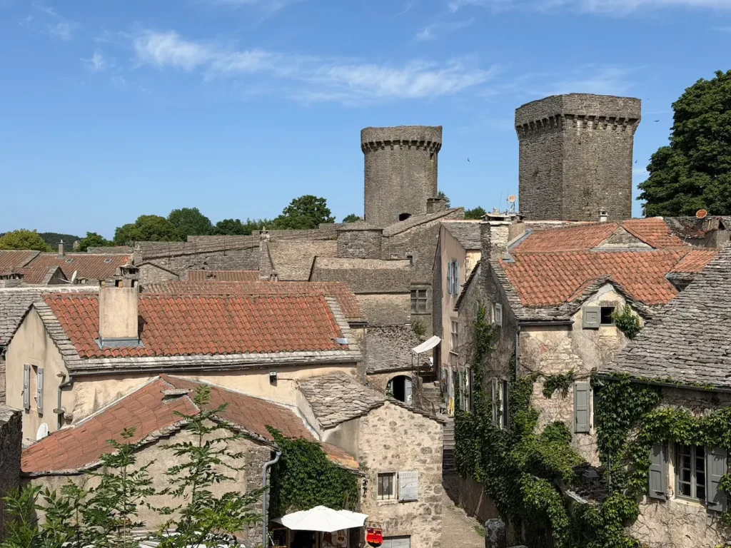 visiter-le-larzac-la-couvertoirade
