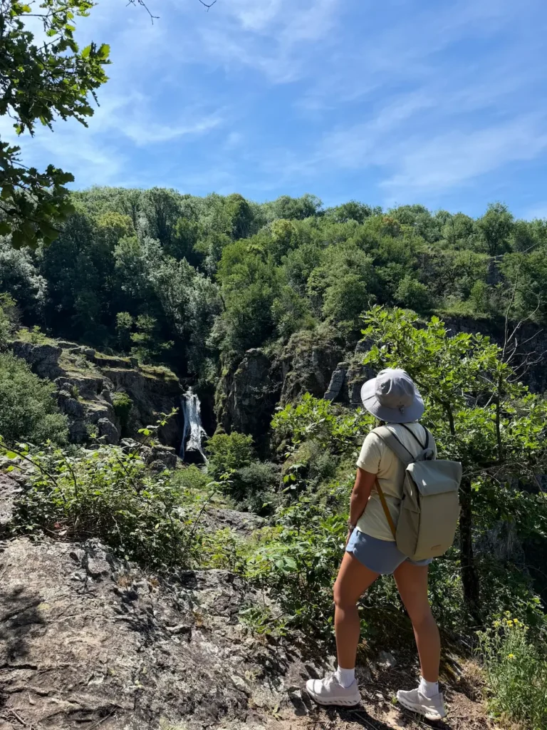 vue-cascades-arifat